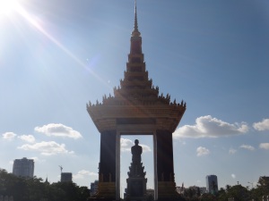 Love a good monument in Phnom Penh
